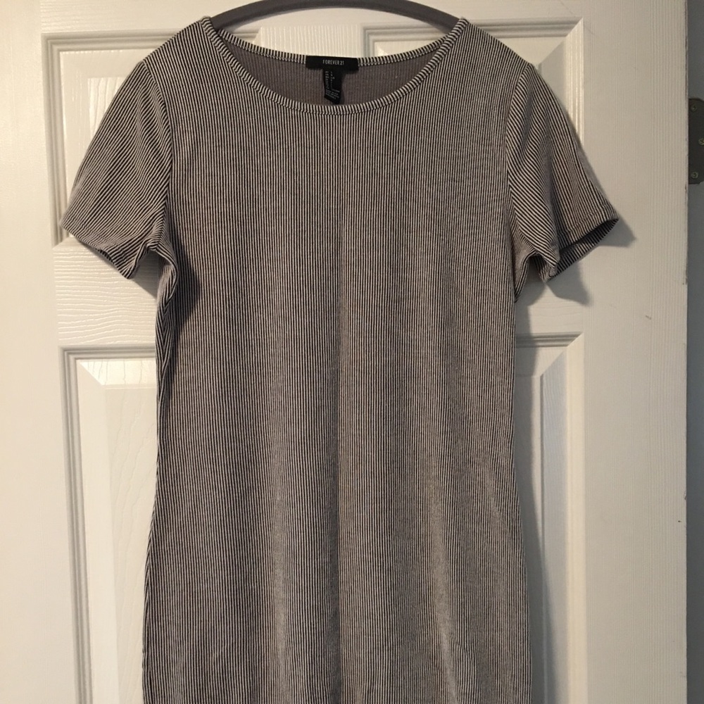 Forever 21 Fitted Mini dress